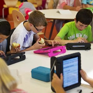 عوامل مؤثر در عدم بكارگيری تكنولوژی آموزشی در مدارس ابتدايی از دیدگاه معلمان
